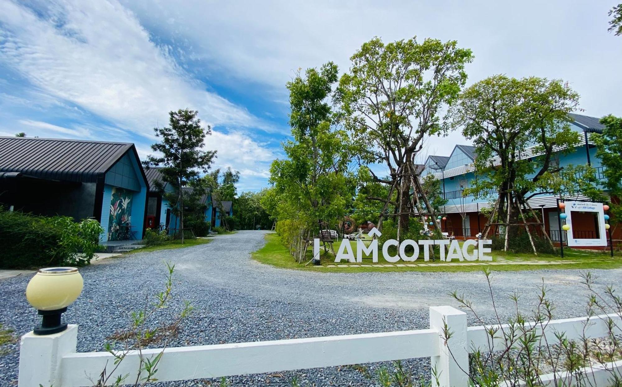 I Am Cottage เฮือนแก้วมณี Nakhon Pathom Esterno foto